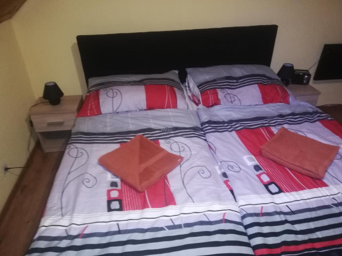 Privat Femamki Apartment Licartovce Екстериор снимка